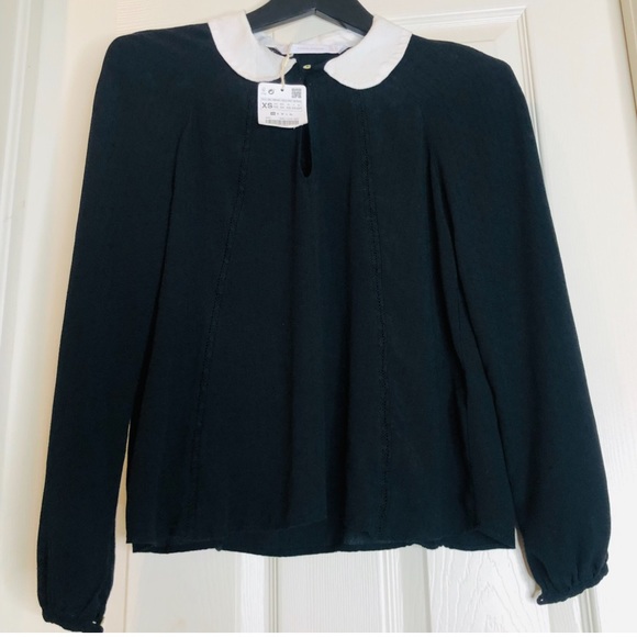 Zara XS black top with white collar - Picture 3 of 6